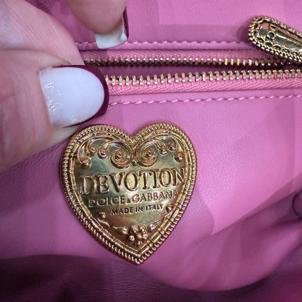 D&G Pink Quilted Crossbody Bag with Gold Chain - Picture 6 of 9